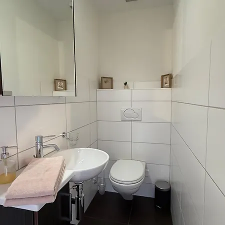 Bergquelle Dachwohnung בטמראלפ