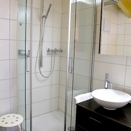 Bergquelle Dachwohnung Lägenhet *